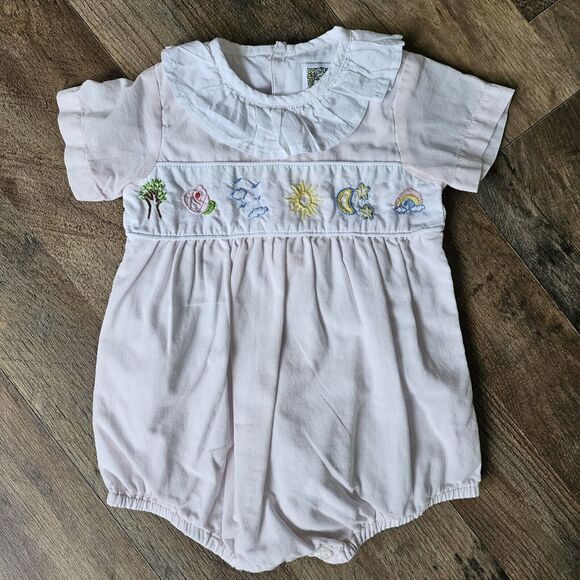 Christian Elizabeth Nature Emboroided Baby 9 month Romper With Ruffle Collar. - Picture 3 of 7